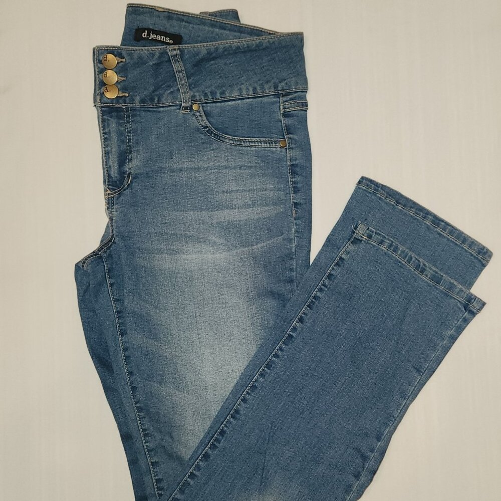 d. Jeans Ladies' stretch waist jeans in size 12/  32" waist